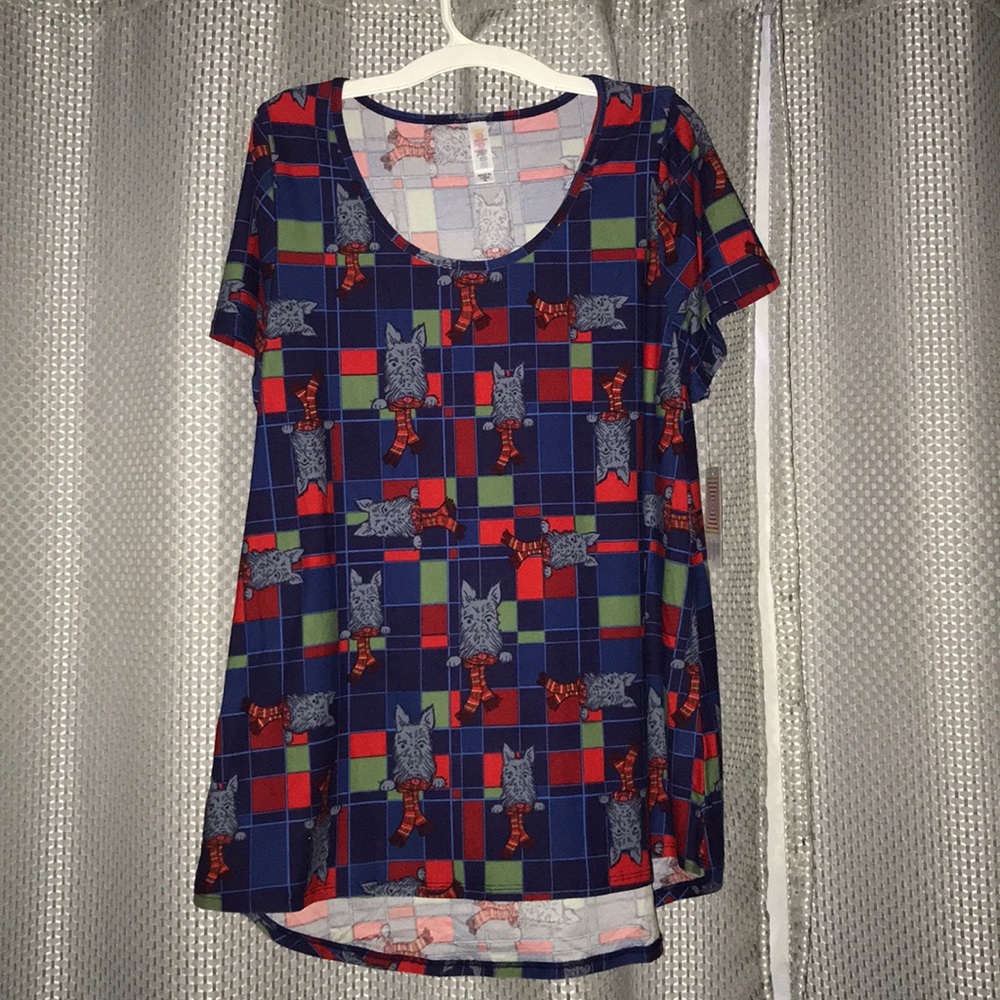 Brand new with tags Lularoe Christmas classic t